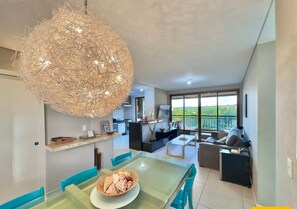 Basic Apartment | Living area - Incrivel Resort Mandara Kauai - Porto das Dunas (Aquiraz)