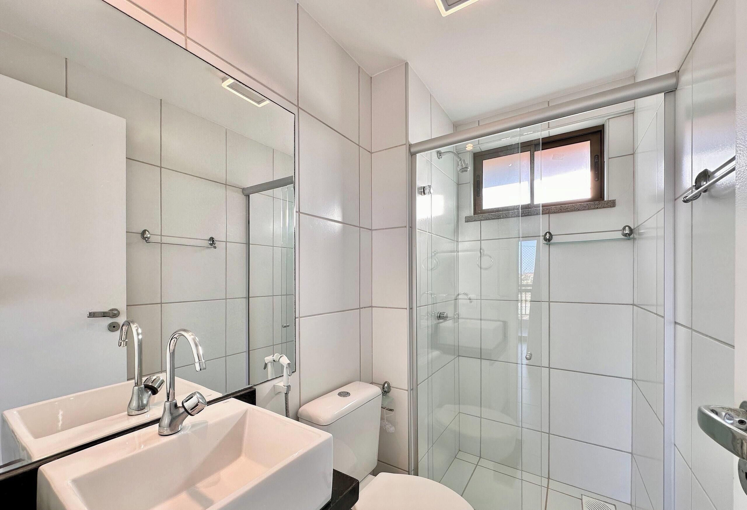 Premier Apartment | Bathroom