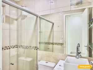 Comfort Apartment | Bathroom | Free toiletries - Condominio Portal das Dunas (Aquiraz)