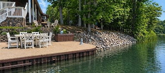 ALL-SPORTS LAKE ESCAPE - PRIVATE-DOCK • DISCOUNT - BRING YOUR BOAT 🔥