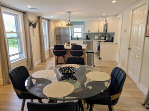 Dining - Modern Comfort. Enjoy this centrally located and stylish apartment! (Marlborough)