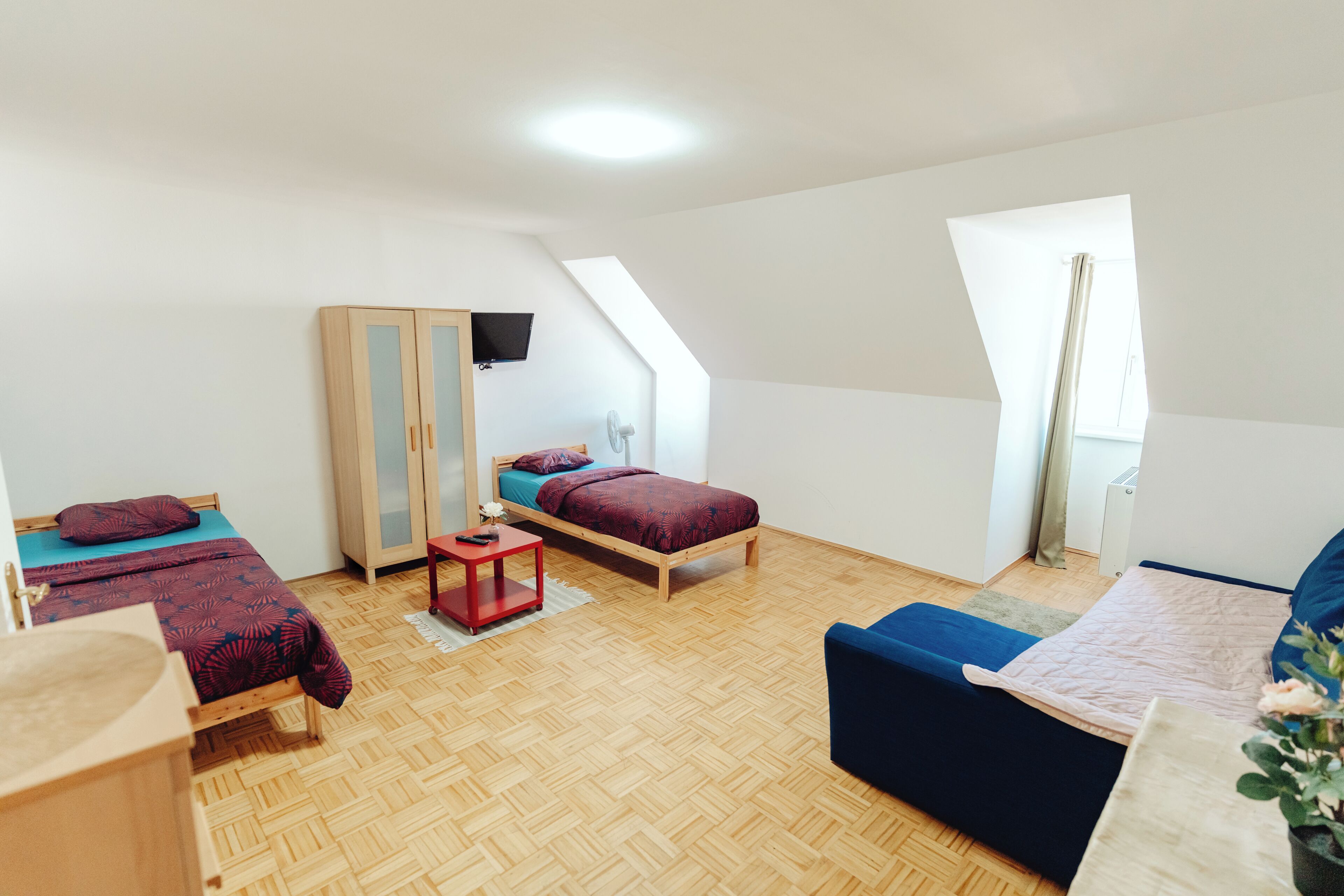 4 Schlafzimmer, Bügeleisen/Bügelbrett, Internetzugang, Bettwäsche