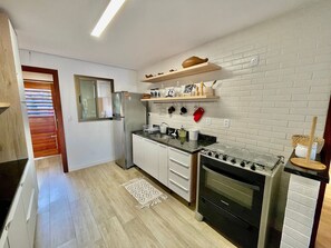 Basic Apartment | Private kitchen
