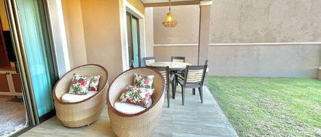 Basic-Apartment | Speisen im Freien