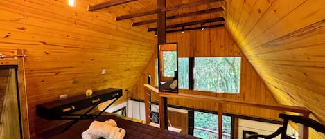 1 habitación, tabla de planchar con plancha, wifi gratis y ropa de cama