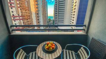 Apartamento básico | Opções para refeição ao ar livre