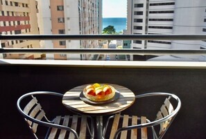 Basic Apartment | Outdoor dining - Flat no Saint Martin (Fortaleza)