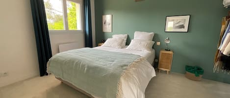 3 dormitorios, tabla de planchar con plancha, wifi y ropa de cama