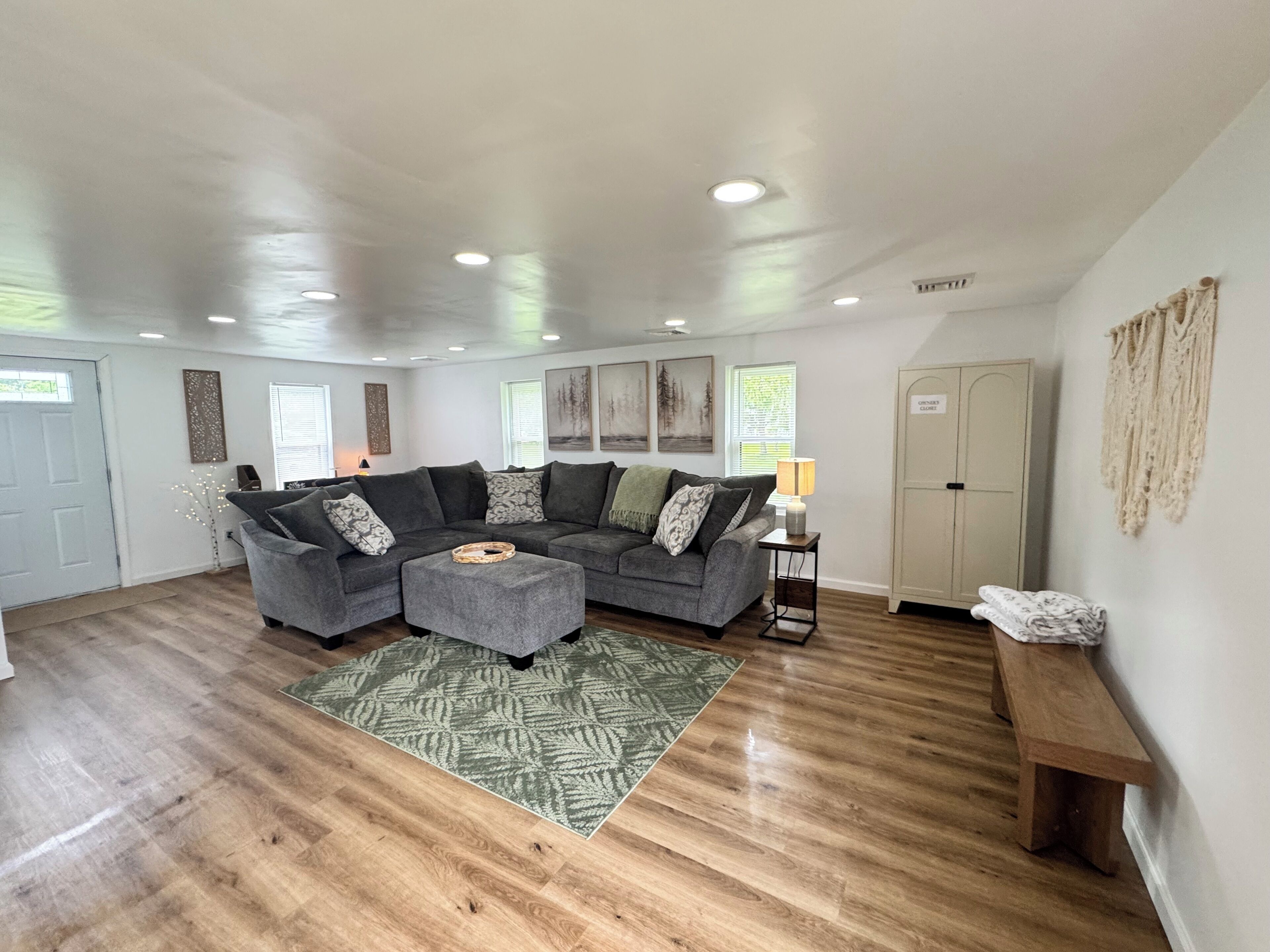 Cozy Pet Friendly Rental Located Near Penn Highlands; 10 Miles To Treasure Lake! - DuBois, PA