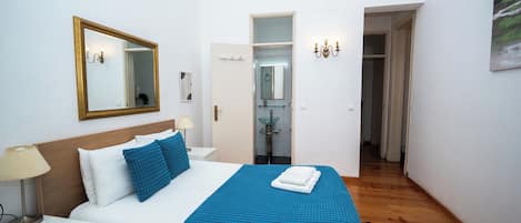 3 chambres, bureau, fer et planche à repasser, Wi-Fi gratuit