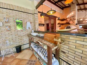 Basic Villa | Dining