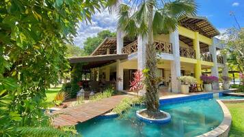 Basic Villa | Pool