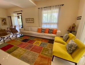 Basic Villa | Living area - Villa Equestre: Complete Vacation Home in Aquiraz Be My Guest (Aquiraz)