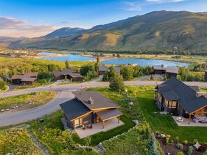 Exterior - Summit County Gem |  Designer Kitchen + Great Views (Silverthorne)