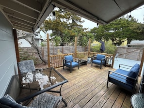 Outdoor dining - 
Spacious 4-bedroom home in charming St. Augustine! Walk to Bridge of Lions  (St. Augustine)