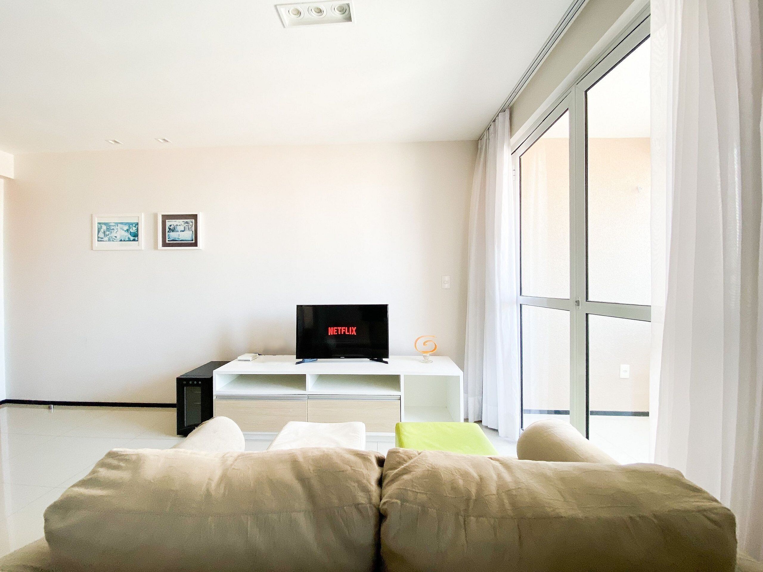 Basic Apartment | Living area