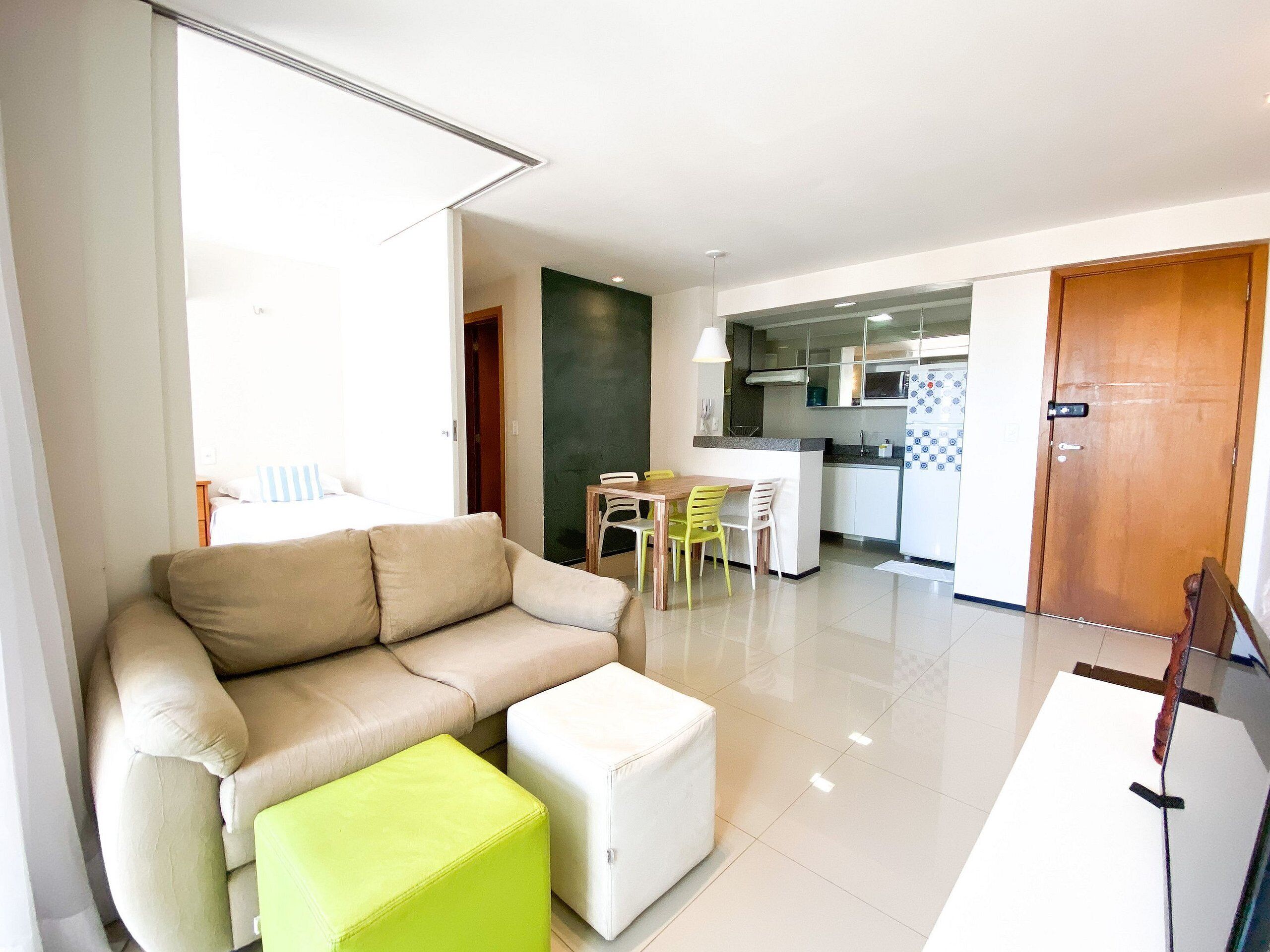 Apartamento básico | Área de estar | TV