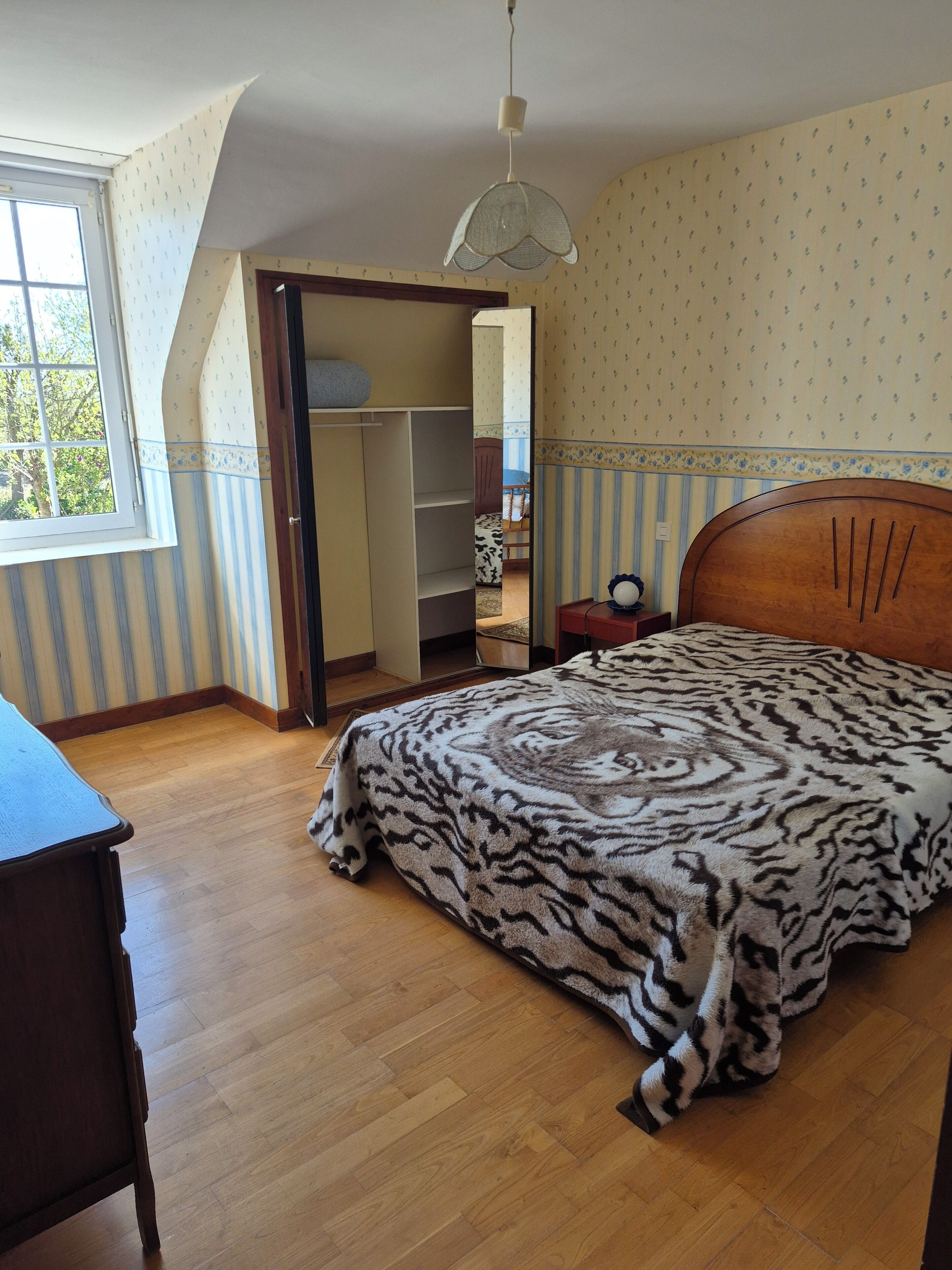 3 chambres, draps fournis