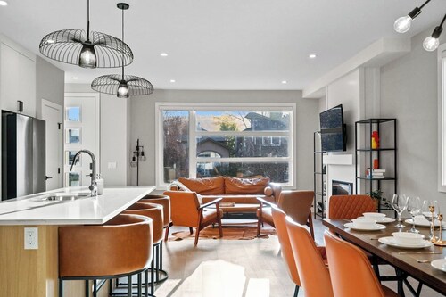 16 Guests | 8BR | Game Rooms | King Beds