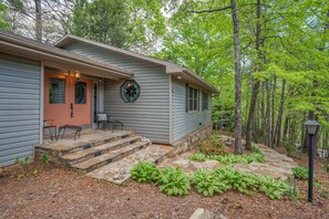 Exterior - Treetop Escape   Mountain Views - Private Retreat (Lake Lure)