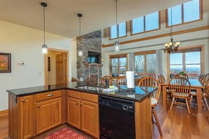 Interior - Mountain Retreat: Privacy & Comfort at 4,400 ft (Mars Hill)