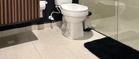 風筒、提供毛巾、番梘、廁紙