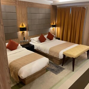 Luxury Triple Room - Sharila Beach Resort Perhentian (BESUT)