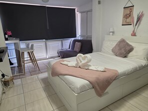 1 bedroom, iron/ironing board, Internet, bed sheets - Miraverde Apartments by KHOUSE VACATION (Adeje)