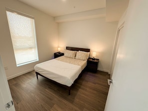 1 bedroom, iron/ironing board, Internet - Monthly Stays 1BR Near CSUN w/ Free Parking & Laundry (Los Angeles)