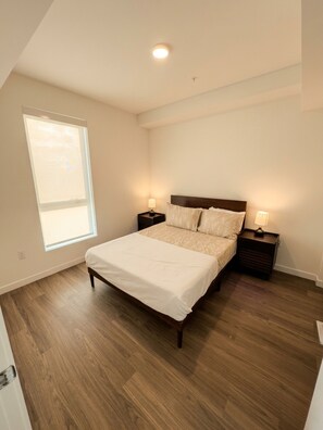 1 bedroom, iron/ironing board, Internet - Monthly Stays 1BR Near CSUN w/ Free Parking & Laundry (Los Angeles)