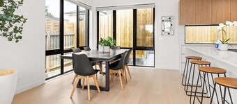 Fleetwood Atelier - Contemporary Townhouse