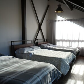 2 bedrooms, internet, bed sheets