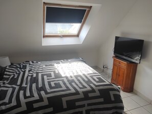 3 bedrooms, iron/ironing board, Internet, bed sheets - House just a stone's throw from the beach (Guidel)