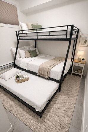 2 chambres, fer et planche à repasser, Wi-Fi, draps fournis