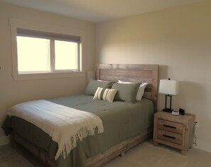 6 slaapkamers, een strijkplank/strijkijzer, wifi, beddengoed