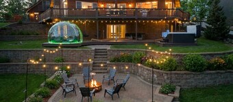 Golf Sim, Sauna, Lakefront Hot Tub & Stargazing