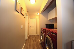 Interior - Private Two-Bedroom Apartment with 4 beds in the heart of Downtown (Yellowknife)