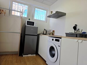 Private kitchen - Vrbo Property (Toulouse)