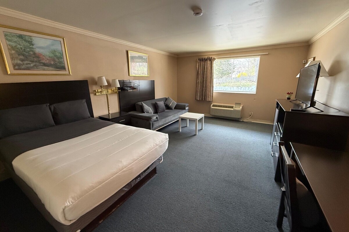 Deluxe Room, Hill View | Exterior