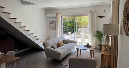 VILLA L'OLIVIER CLOSE TO THE BEACH