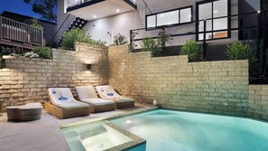 House (3 Bedrooms) | Interior - Mulholland Vista Estate by Avantstay Luxury Hillside Escape + Pool + Hot Tub + Outdoor Lounge Mulholland Drive + Near Beverly Hills + Hollywood (Los Angeles)