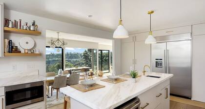 Mulholland Vista Estate by Avantstay Luxury Hillside Escape + Pool + Hot Tub + Outdoor Lounge Mulholland Drive + Near Beverly Hills + Hollywood