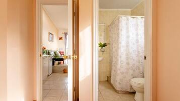 Standard Apartment, Balcony, Partial Sea View | Bathroom