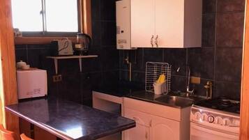 Comfort Cabin, Balcony, Sea View | Private kitchen