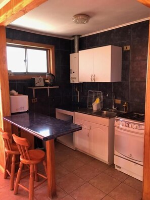 Cabaña Confort, balcón, vista al mar | Cocina privada