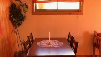 Comfort Cabin, Balcony, Sea View | Dining