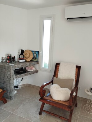 Interior - Beach house: terrace, relaxation, air conditioning, wifi (Hyères)