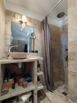 Hair dryer, towels - Beach house: terrace, relaxation, air conditioning, wifi (Hyères)