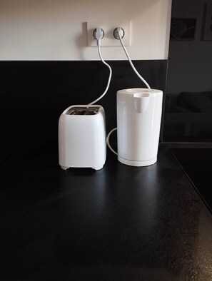 Hair dryer, towels - L'Escale en Provence: village center, air conditioning, wifi (Carcès)