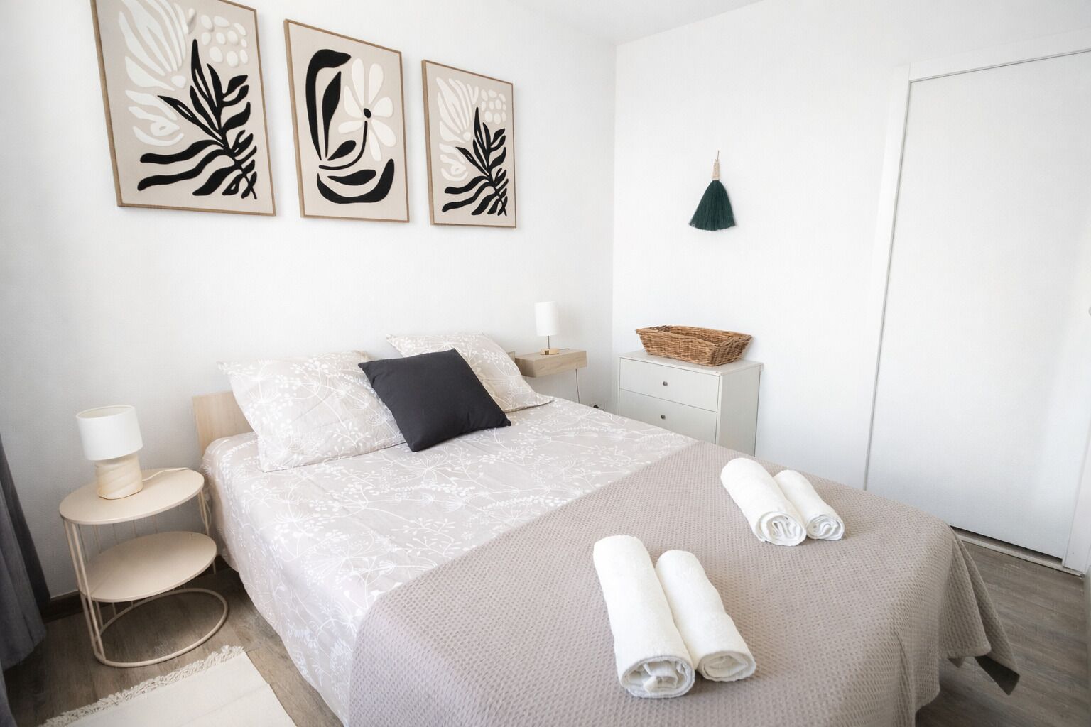 1 bedroom, WiFi, bed sheets